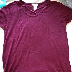 Girls crisscrossed maroon t-shirt.